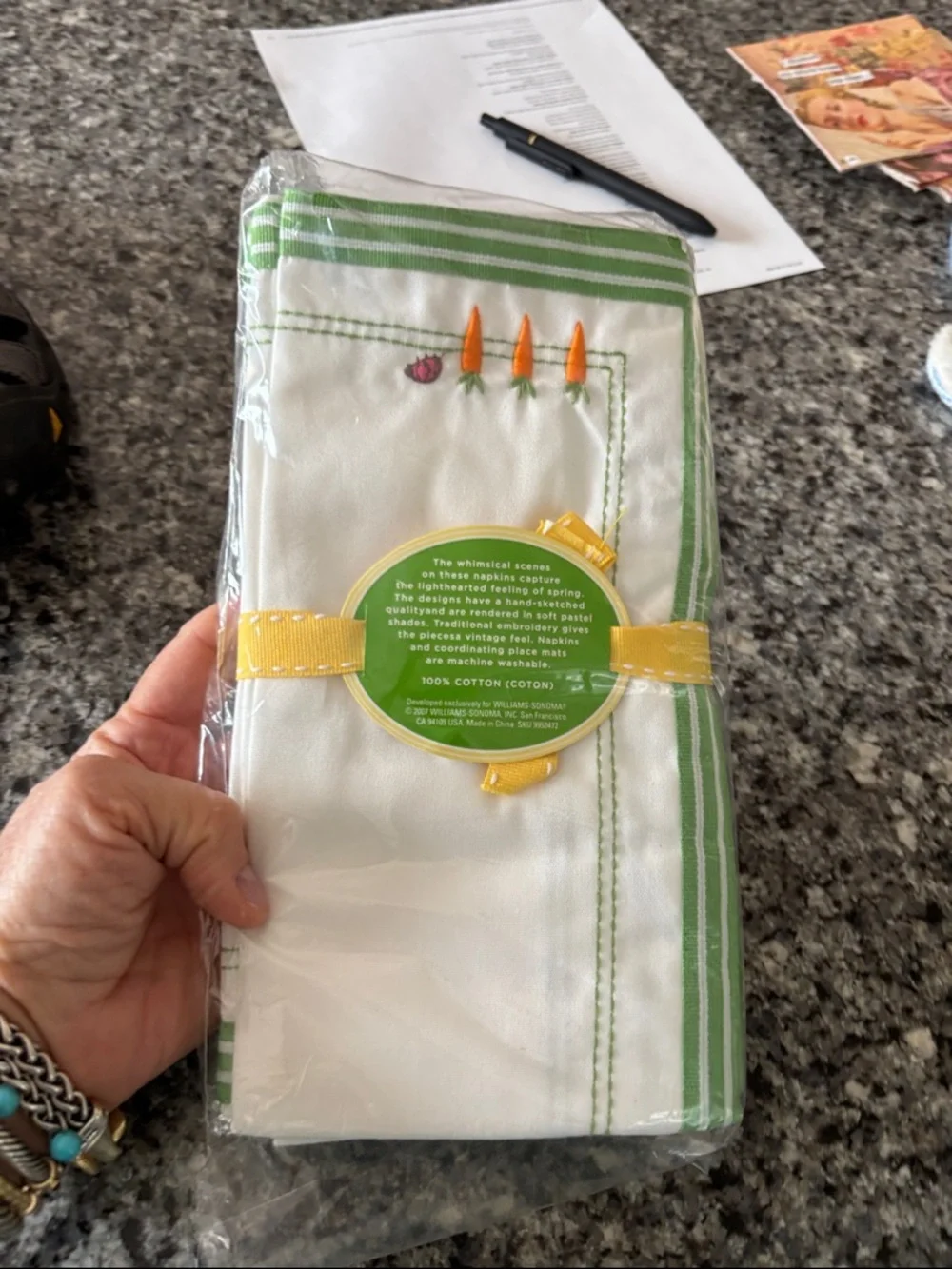 Williams Sonoma Easter Garden Napkins with Embroidered Carrots new